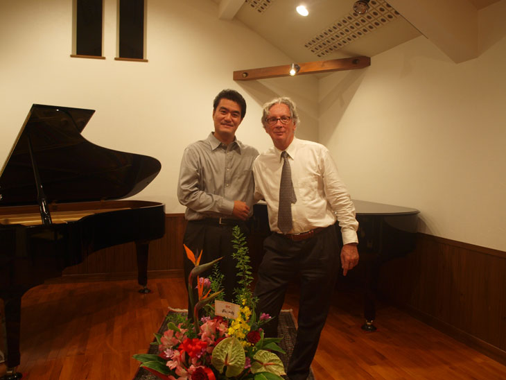 <span>チェロ・ピアノコンサートにて</span>　2012/10/07　演奏会後です。