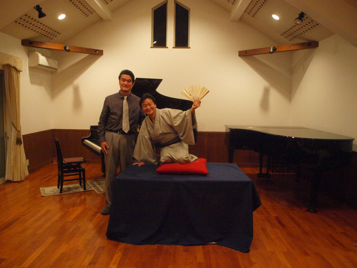 <span>ピアノと落語のチャリティー・コンサート</span>　2012/11/17　終演後、井口さんと。